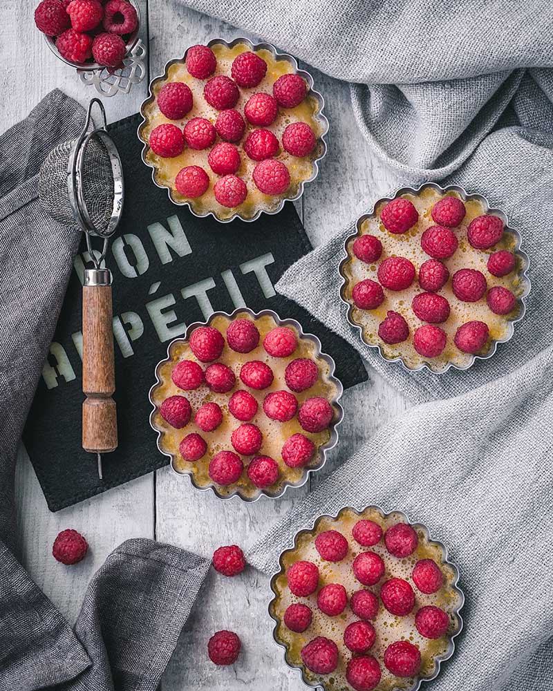 Lemon and Raspberries Tartlets